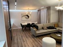 Jepet me qera apartament 3+1+2 Astir
