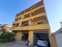 SHITET VILE 4 KATESHE TEK FRIGORIFERI NE PLAZH DURRES
