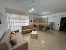 JEPET ME QIRA APARTAMENT 1+1 TE SHTËPIA E OFICERAVE , VLORË