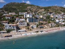 Truall për Shitje buzë shëtitores në Qeparo – Mundësi e Rral