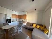 0698244160 JEPET APARTAMENT 1+1 ME QIRA NE QENDER TE DURRESI