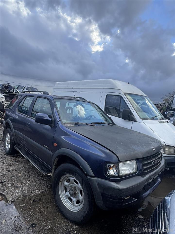 Pjese per Opel Frontera