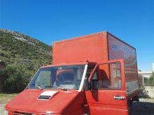 Shitet iveko me kontinier+pedanë..0688317998