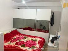 Banesë në SHITJE me FLETË POSEDUESE – 3 dhoma gjumi – Fushë