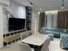 0696044432 Shitet, Apartament 2+1+Garazhd, Mali i Robit.