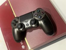 PLAYSTATION 4 - 2 LEVA