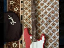 Kitare Bass Squier