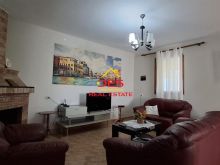 JEPET ME QIRA SHTËPI PRIVATE 2+1 NË HYRJE TË QYTETIT VLORË