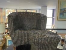 Kolltuk bashke me pupe, material rattan, stil vintage.