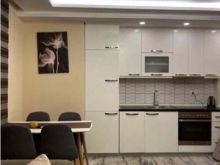 Banes moderne me qera ne Tophane 350E