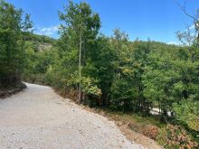 SHITEN TROJE NE MRAMOR AFER LIQENIT TE BADOVCIT