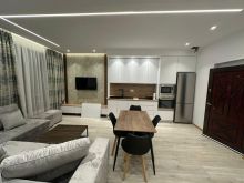 Jepet me qira apartament 1+1 prane Rrethrrotullimit te Zogut