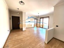 0694603851,Qira, Ambient per zyra, Hilton Garden Inn Tirana