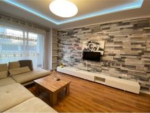 Ofrohet apartament 2+1 me qera 