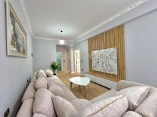 APARTAMENT 2+1 DHE KUZHINE TE VECUAR PER SHITJE NE PLAZH ILI