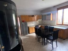 Jepet me Qira Apartament 1+1 – Kati i 1-rë, Vilë 2-Katëshe,