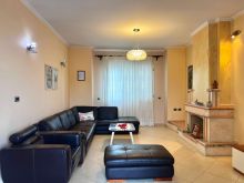 Penthouse 4+1+2wc & 2 Ballkone me Qera - Vlore