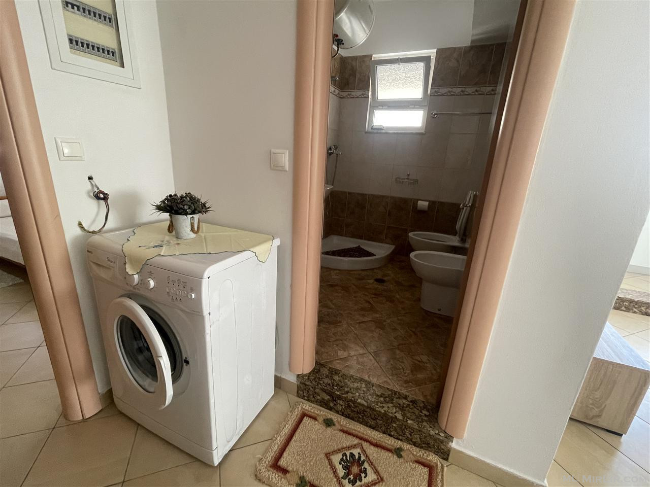 JEPET ME QIRA - APARTAMENT NË LAGJEN 4, SARANDË, I MOBILUAR - thumbnail 6