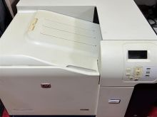 Munitor dhe printer kolor