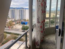 Shitet apartament me dy dhoma gjumi