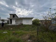 Shitet apartament ne Durres