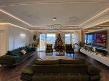 Shitet, Apartament 4+1+3+2Poste Parkimi