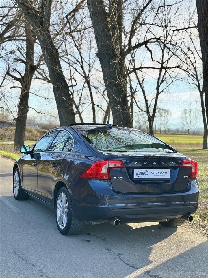 Volvo S60 2013 R-design
