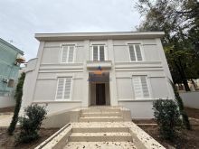JEPET VILË ME QIRA 2-KATESHE \"PRANË AMBASADËS AMERIKANE\" 9.0
