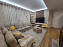SHITET APARTAMENT 2+1 PRANE \"SHKOLLES SE KUQE\"!!!