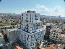 Shitet Apartament 2+1+2 ne Xhamllik