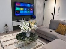 JEPET APARTAMENT 1+1 ME QIRA TE BULEVARDI I RI 620 EURO