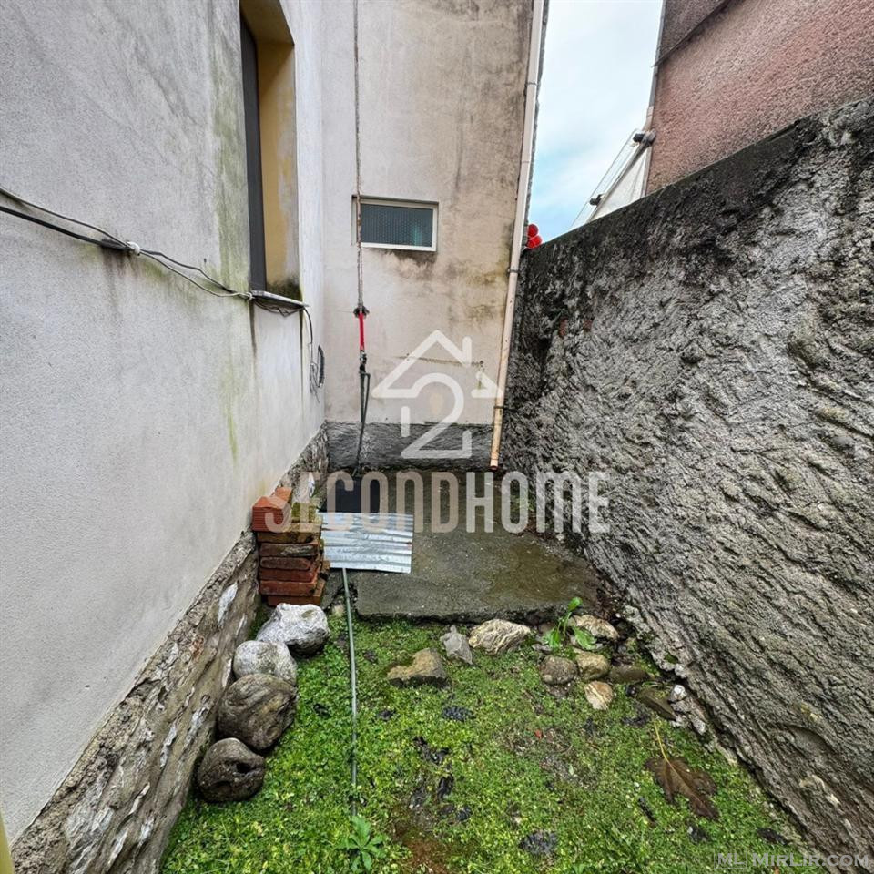 SHITET SHTEPI PRIVATE AFER KOLEGJIT MAARIF,SHKODER - thumbnail 7