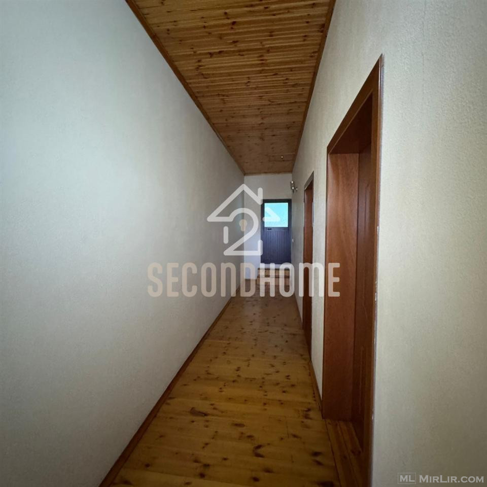 SHITET SHTEPI PRIVATE AFER KOLEGJIT MAARIF,SHKODER - thumbnail 9