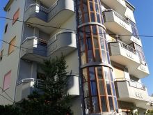Vilë 4 kat+papafingo+garazh,me çert.pronësie, 730000 € Selit