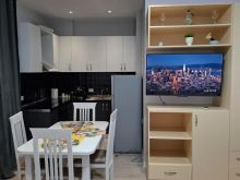 Studio-Apartament Vlore, Fushat e tenisit, Vija e Pare