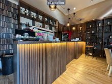 Lounge Bar me qira ne Bregun e Diellit