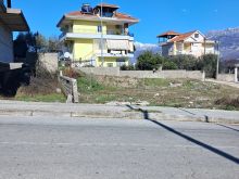 Shitet toke me Çertifikate Pronesie dhe Leje Ndertimi 450 m²