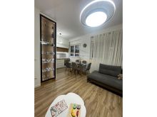 0697048063  Qera, Apartament 2+1+2, Stacioni i parë , Plazh,