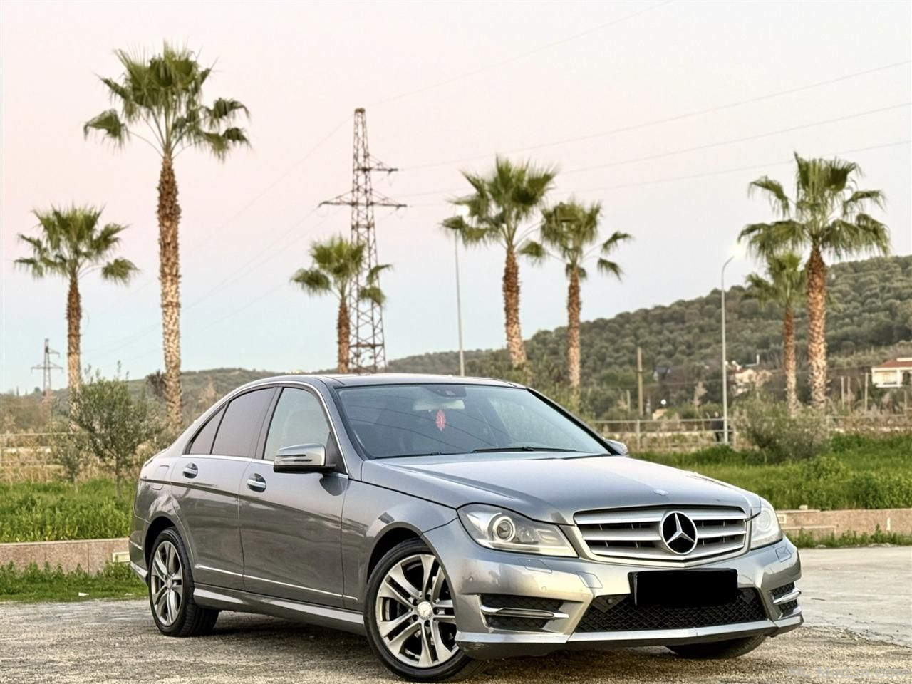 MERCEDES BENZ C220