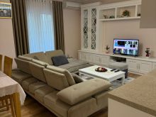 Jepet apartament me qira në Vlorë