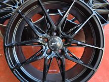 DISQE VOZEN BENZ W204 R18