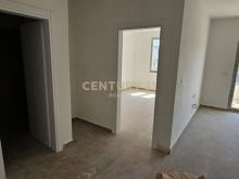 Apartament 1+1 Në Shitje në Golem prane hotel flower , Durrë