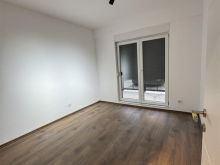 Qera / Banesa 93m2 2+1+Garazha / Prishtine, Arberi