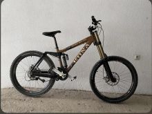 Shitet biçikleta Kona Downhill