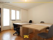Banesë - Zyre 75m² me QIRA në Qendër.