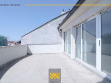 Objekt 700m² me QIRA në Qendër.
