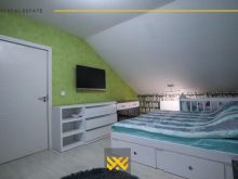 Shtëpi 250m² në #SHITJE në Veternik.