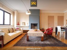 Banesë - Zyre 125m² me QIRA në Qendër.