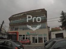 Objekt Afarsit 860m2 me qira në Aktash.