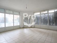 Lokal 85m2 me qira në Lagjen e Spitalit.